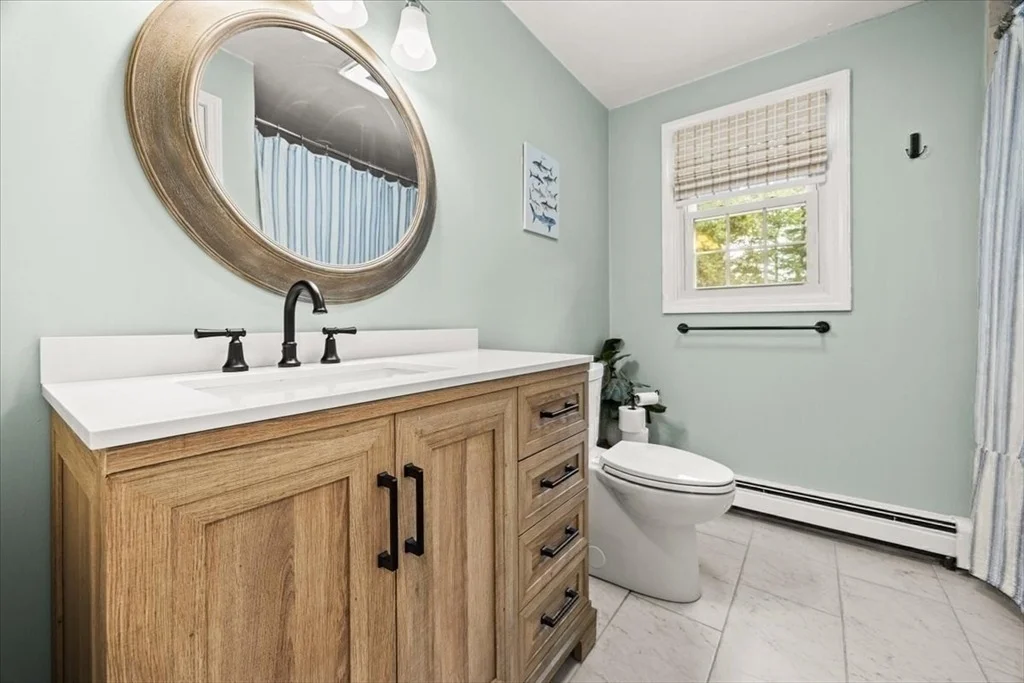 Photo of 758 King St