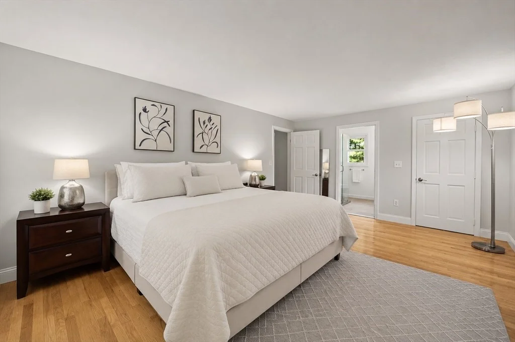 Photo of 74 Lakeview Rd