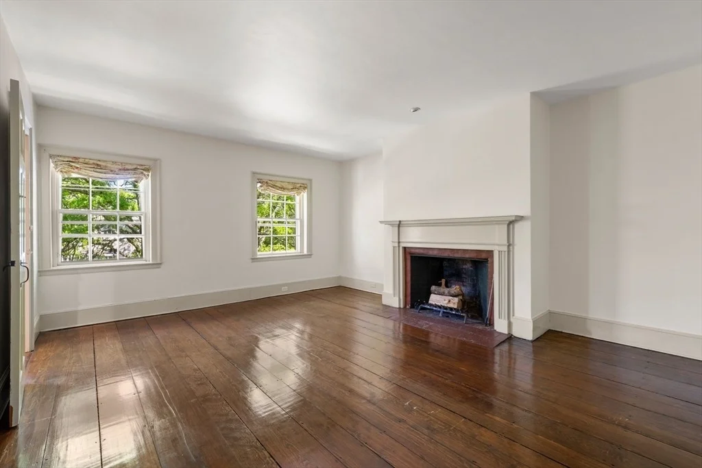 Photo of 33 Chestnut St