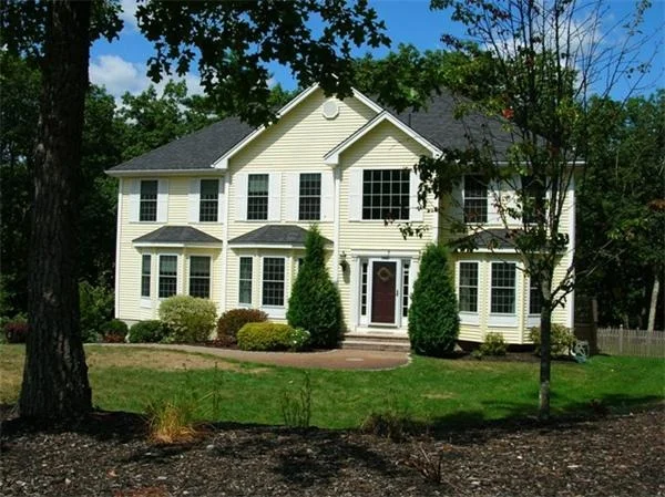 Photo of 33 Stonepost Rd