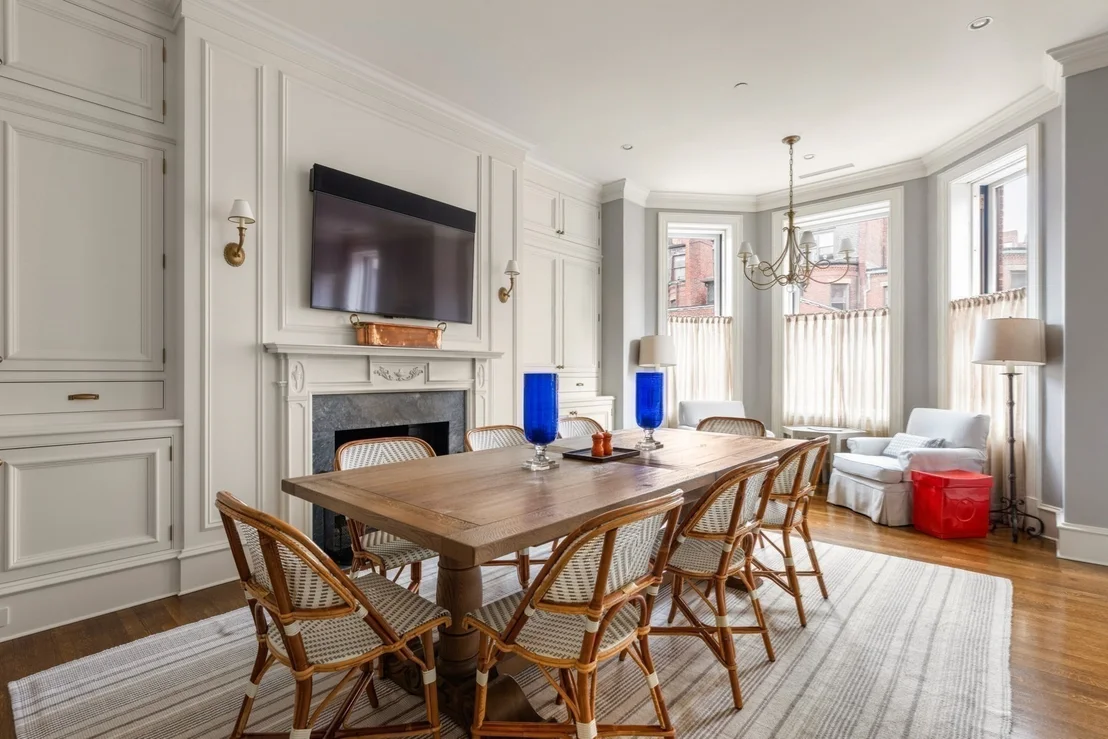 Photo of 128 Commonwealth Avenue