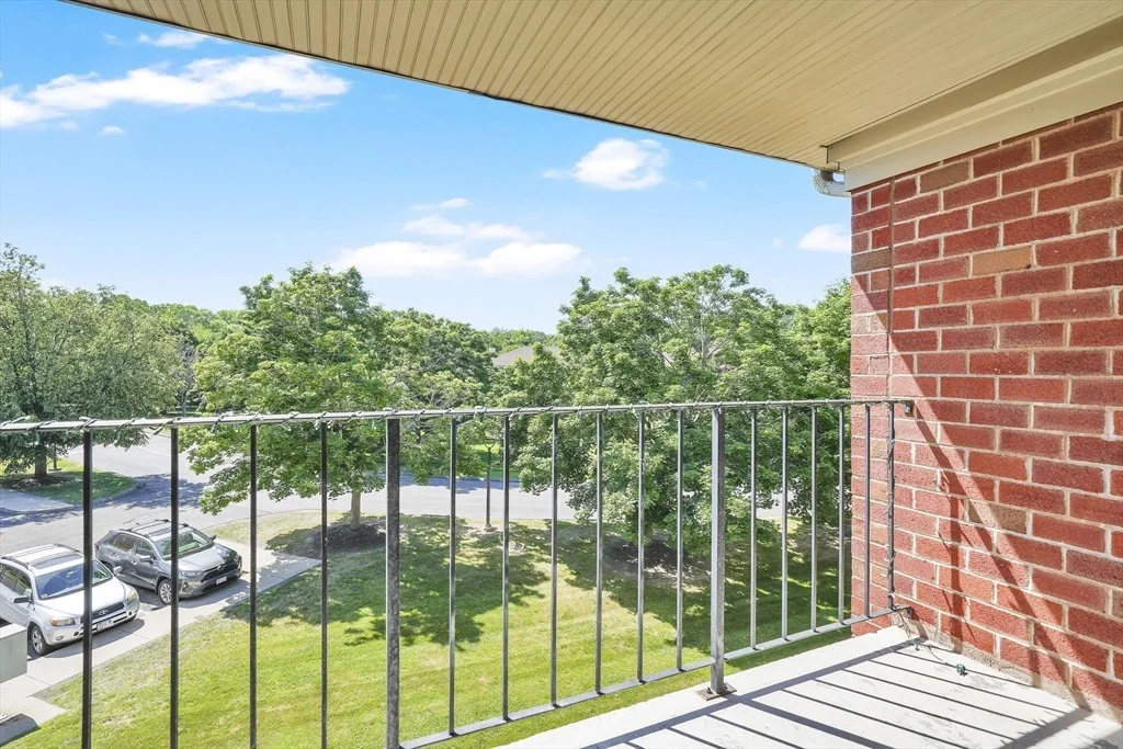Photo of Unit J at 16 Maple Crest Cir