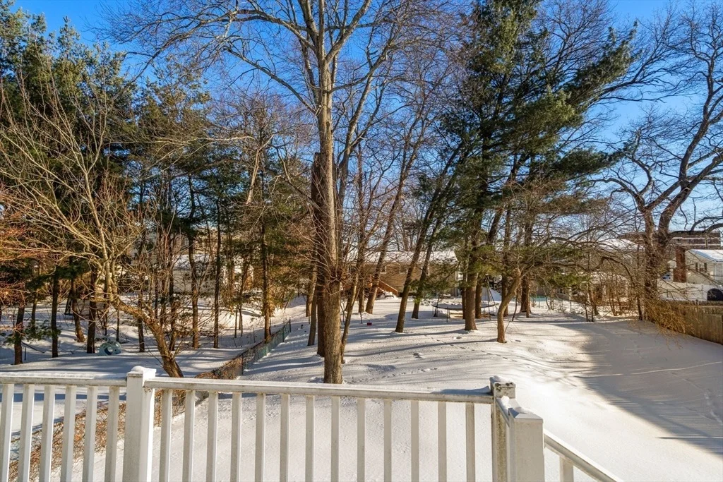 Photo of 56 Greenleaf Cir