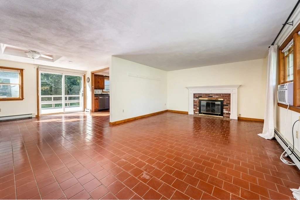 Photo of 115 Sparrowhawk Ln