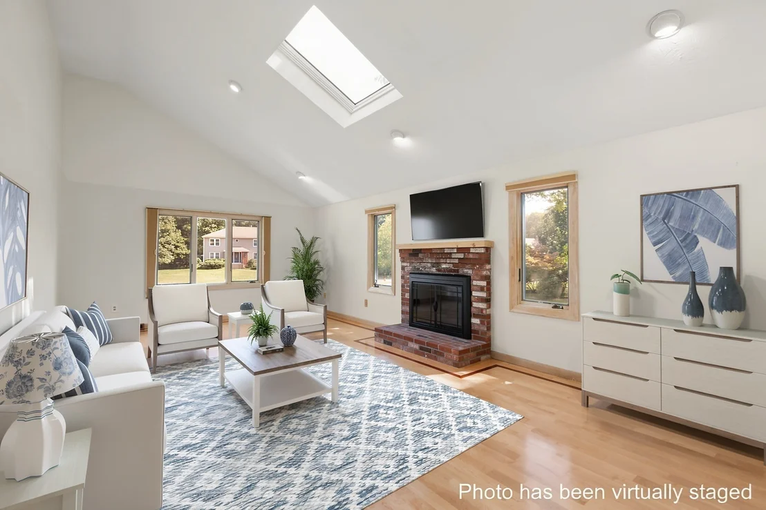 Photo of 109 Hampton Rd
