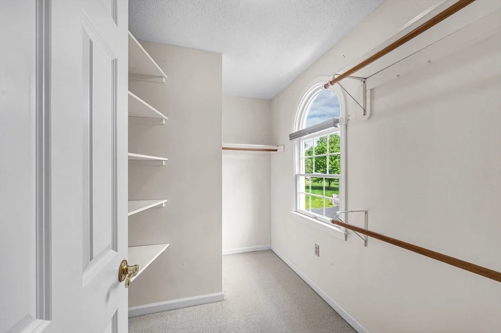 Photo of 19 Overlook Dr