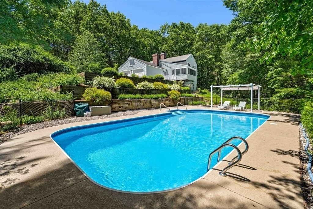 Photo of 153 Raddin Rd