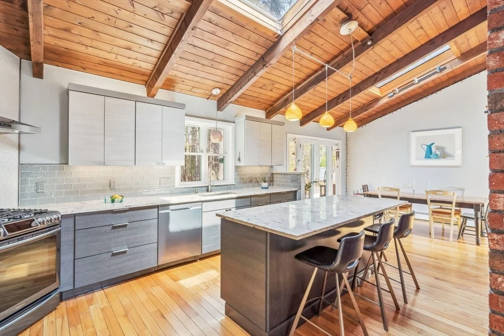 Photo of 50 Lowell Dr