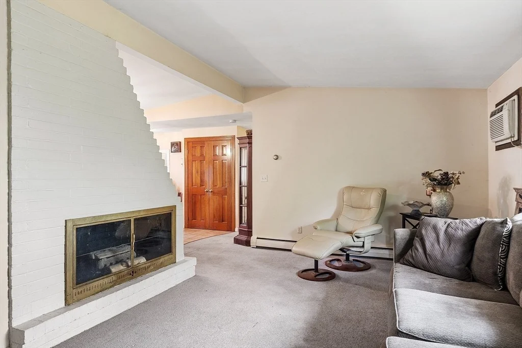 Photo of 115 Richard Rd