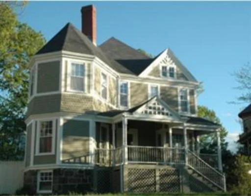Photo of 12 Broadway