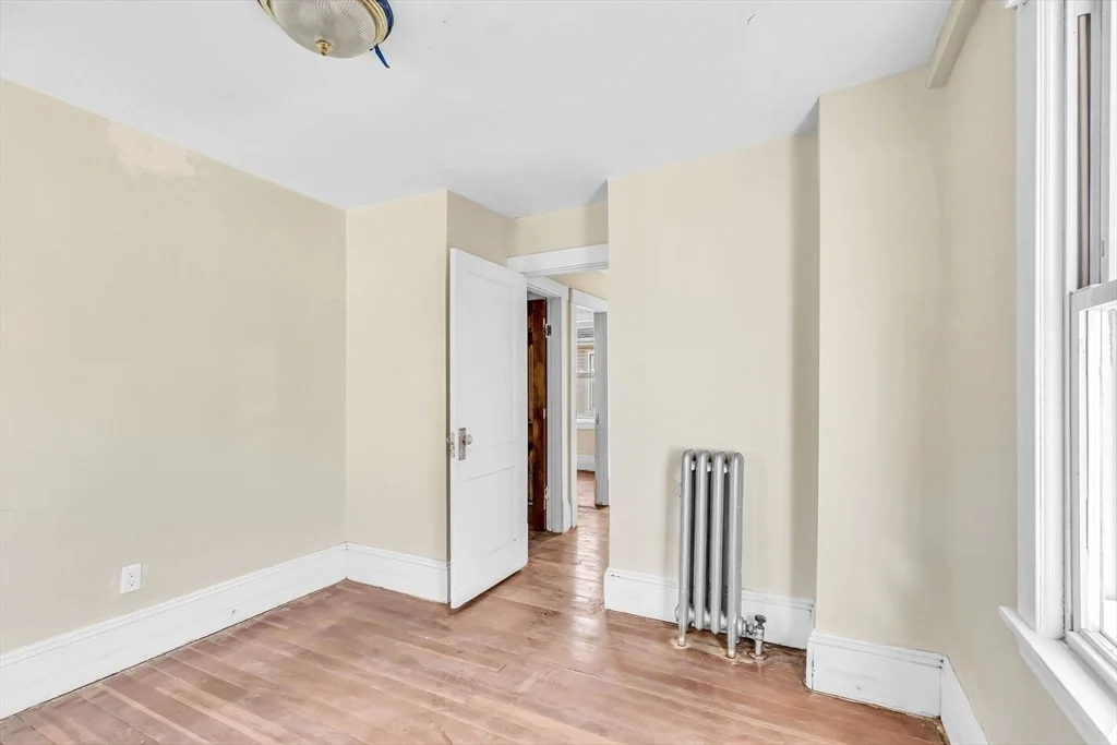 Photo of 274 Commonwealth Ave