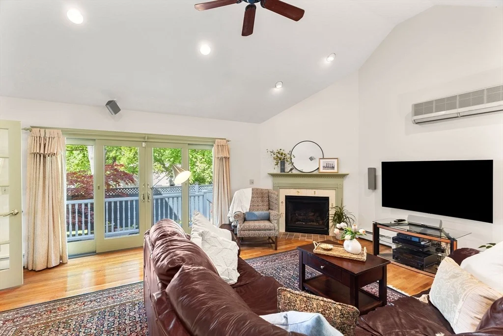 Photo of 402 Sutton St