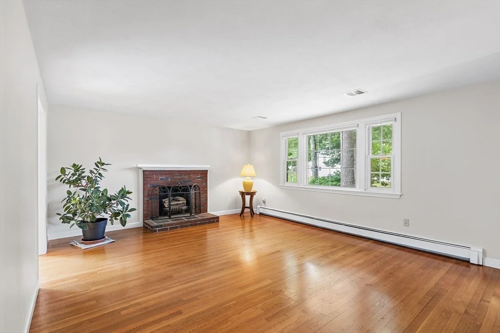 Photo of 141 Longhill Rd