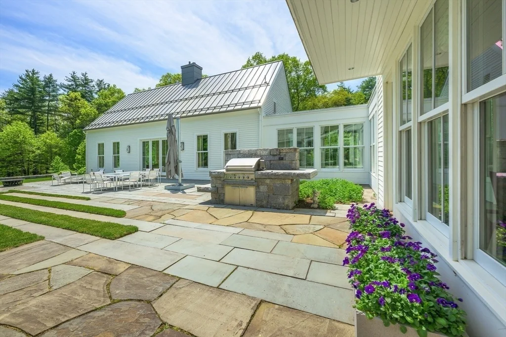 Photo of 163 Nagog Hill Rd