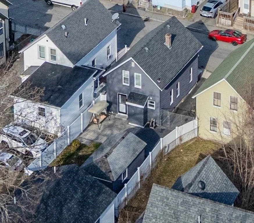 Photo of 725 School St