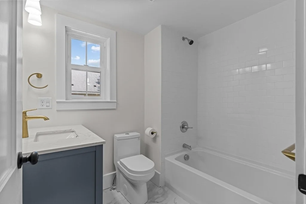 Photo of 96 Alden St