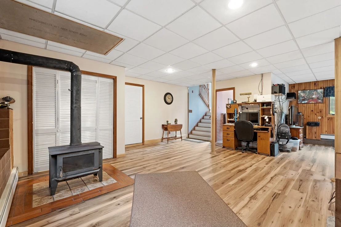 Photo of 225 Taylor Rd