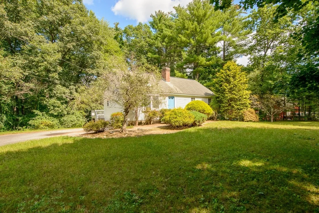 Photo of 87 Squannacook Rd