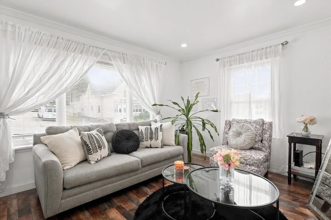 Photo of 25 Orient St