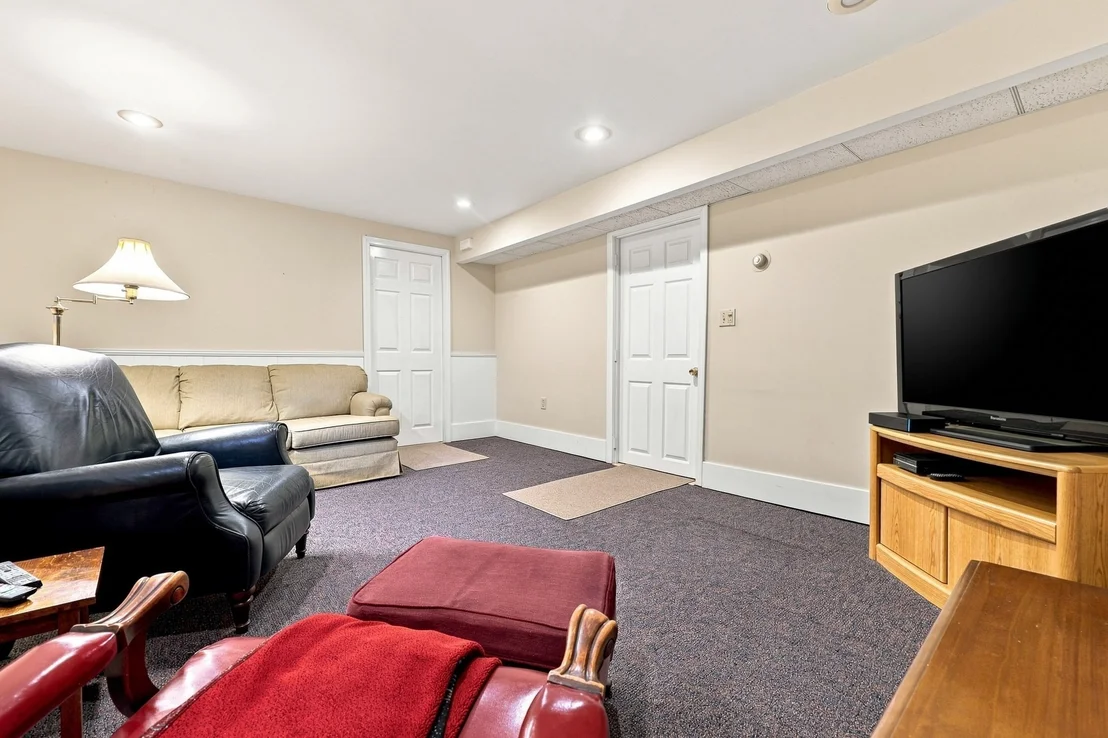 Photo of 104 Elm Street