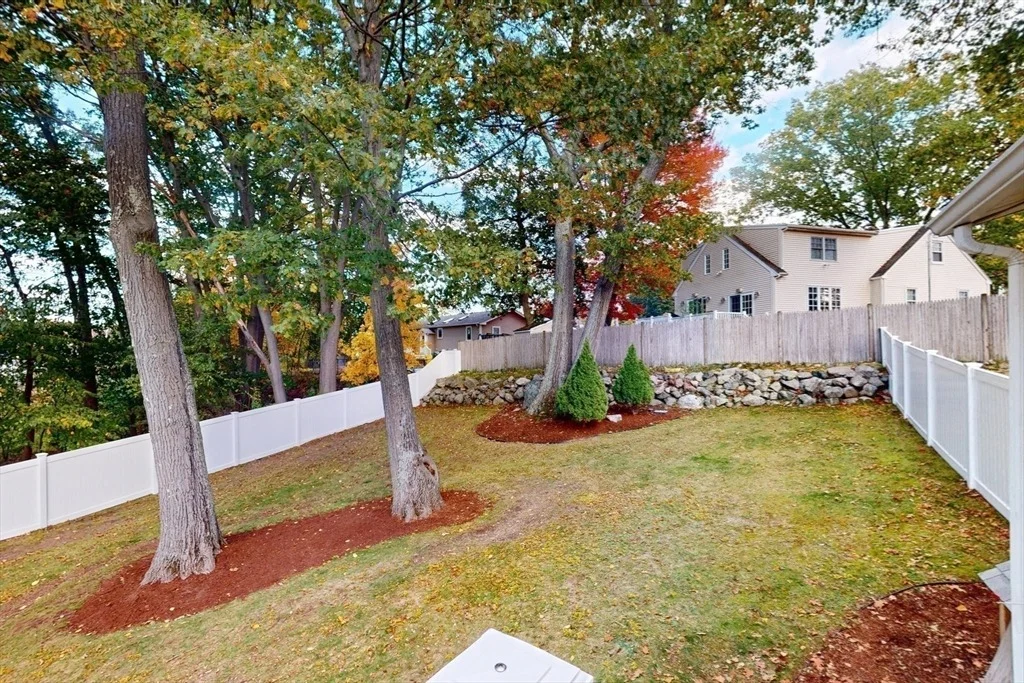 Photo of 1393 Trapelo Road