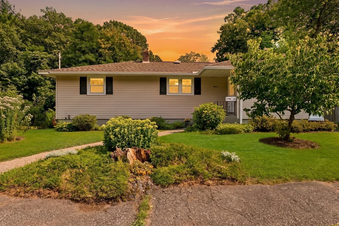 Photo of 11 Greybert Ln