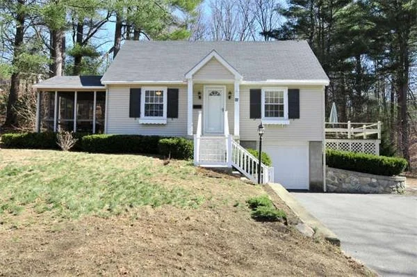 Photo of 48 River St