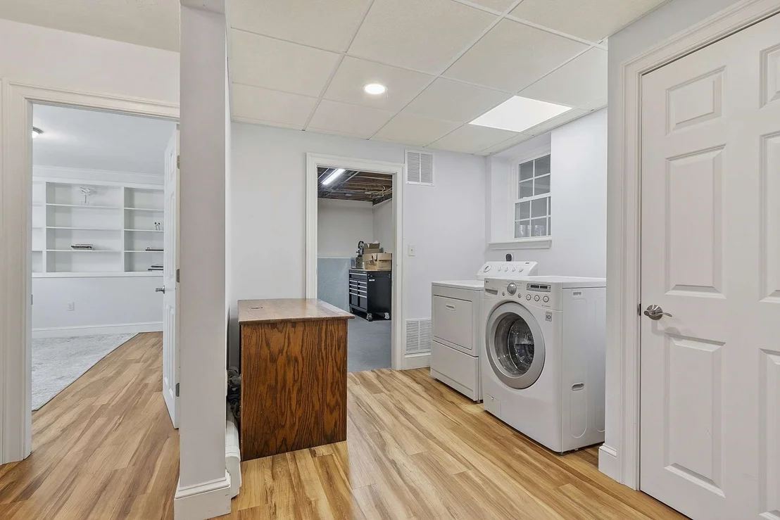 Photo of 30 Mohawk Dr