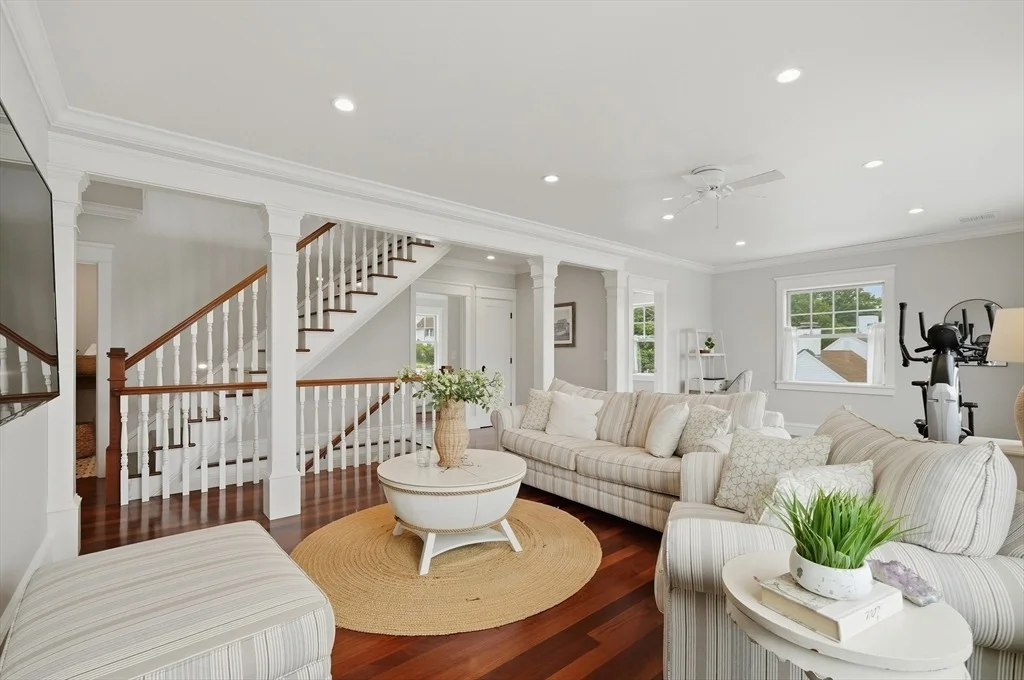 Photo of 8 Onset Ave