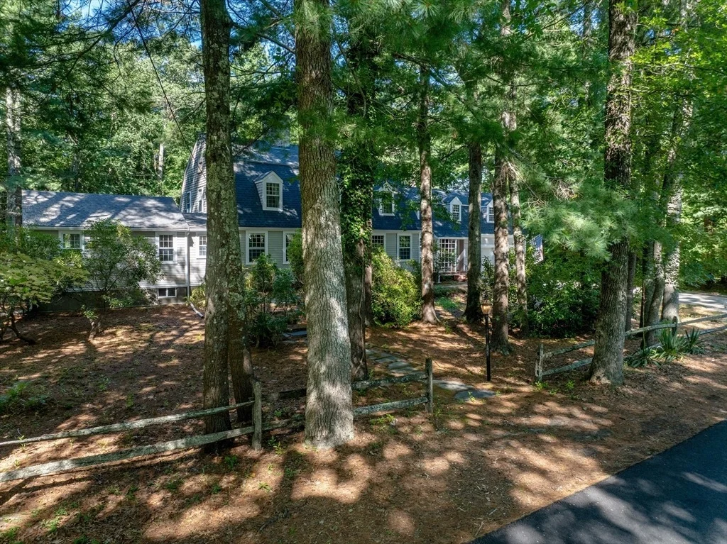 Photo of 92 Front St