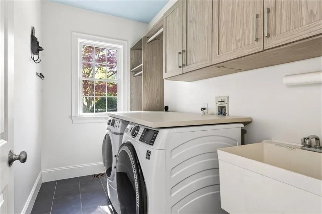 Photo of 3 Brattle Rd