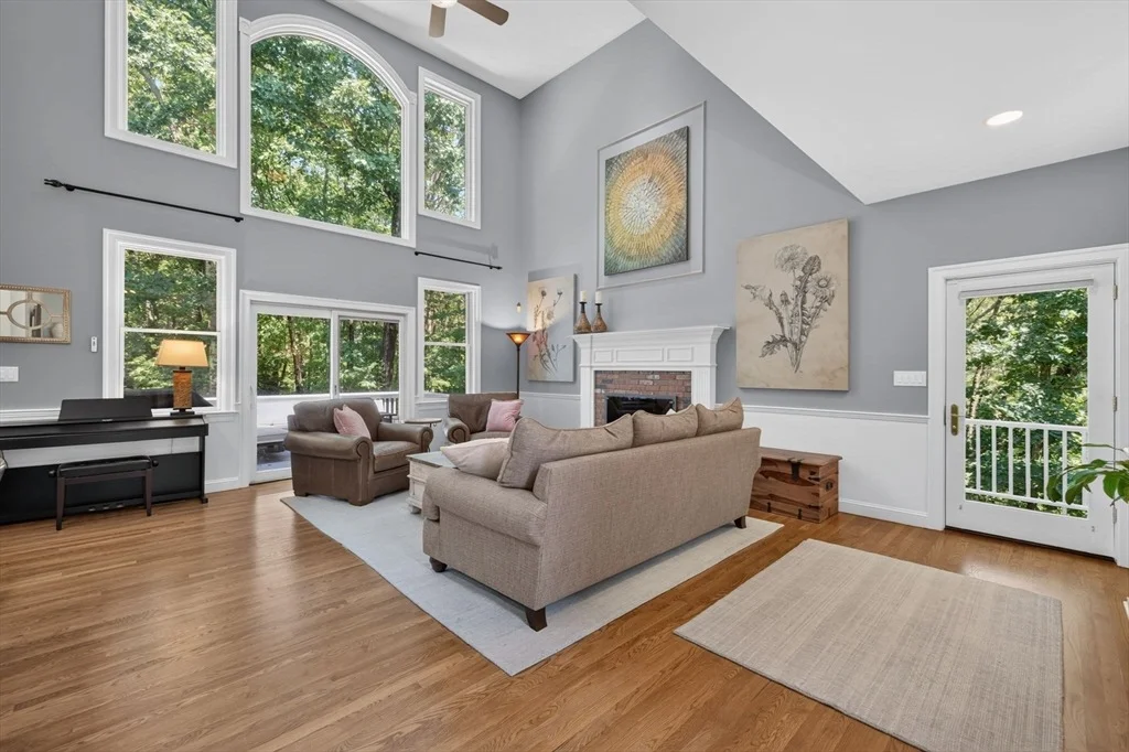 Photo of 22 Rhodes Dr