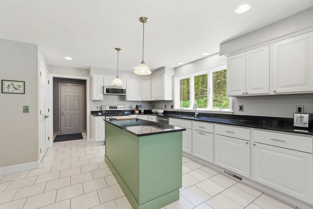 Photo of 46 Laurel Hill Rd