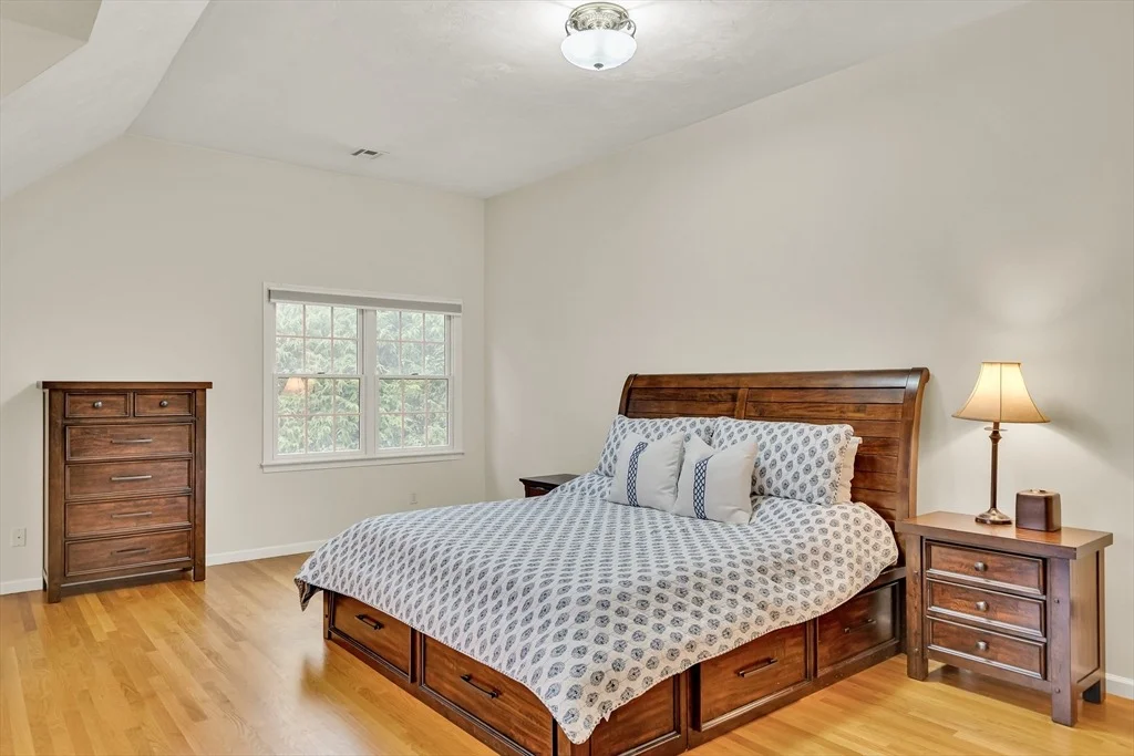 Photo of 46 Holmes St