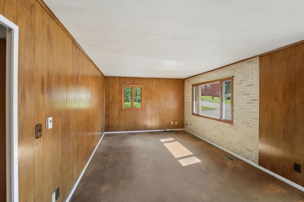 Photo of 10 Sunset Ln