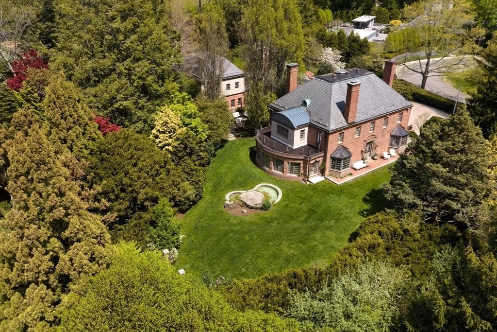 Photo of 40 Singletree Rd