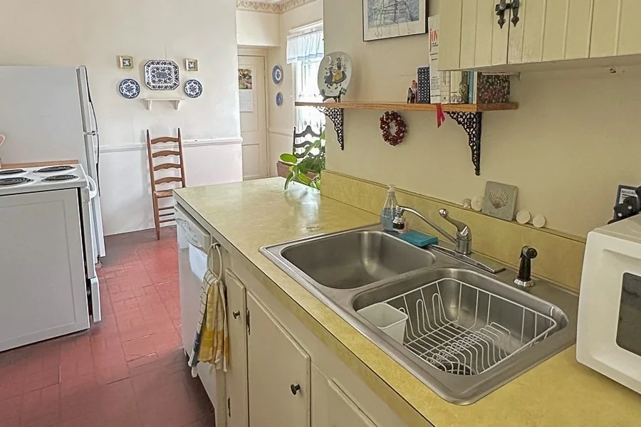 Photo of 169 Whitmarsh Ave