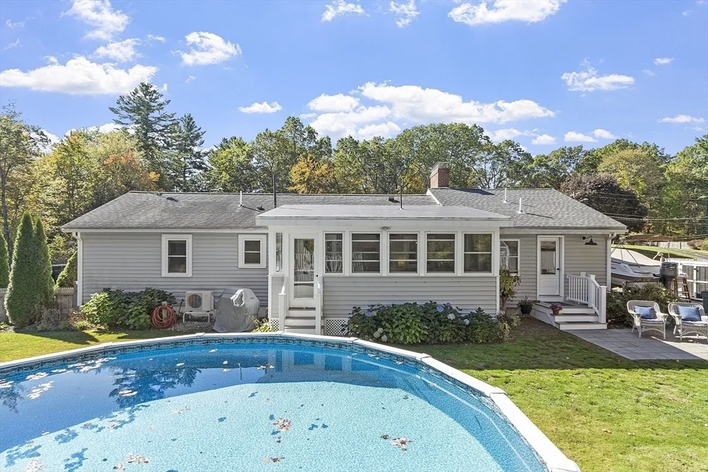 Photo of 16 Jonathan Dr