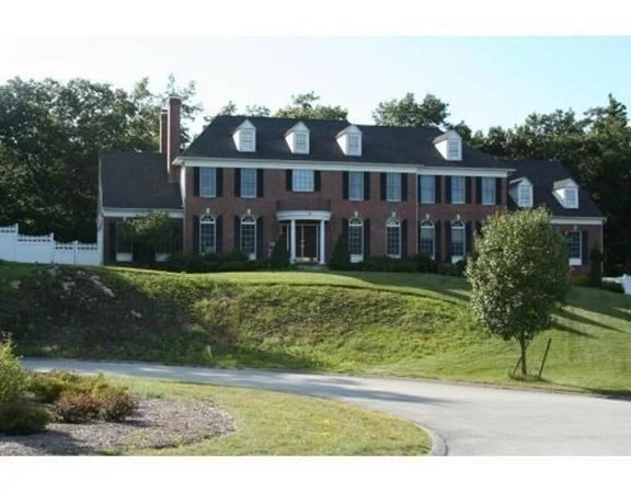 Photo of 6 Everett Circle