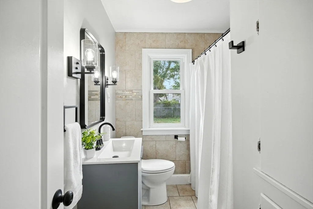 Photo of 104 Grandview St