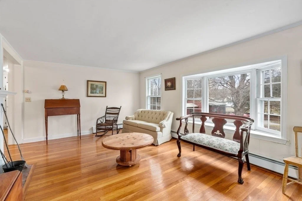 Photo of 422 Liberty Square Rd