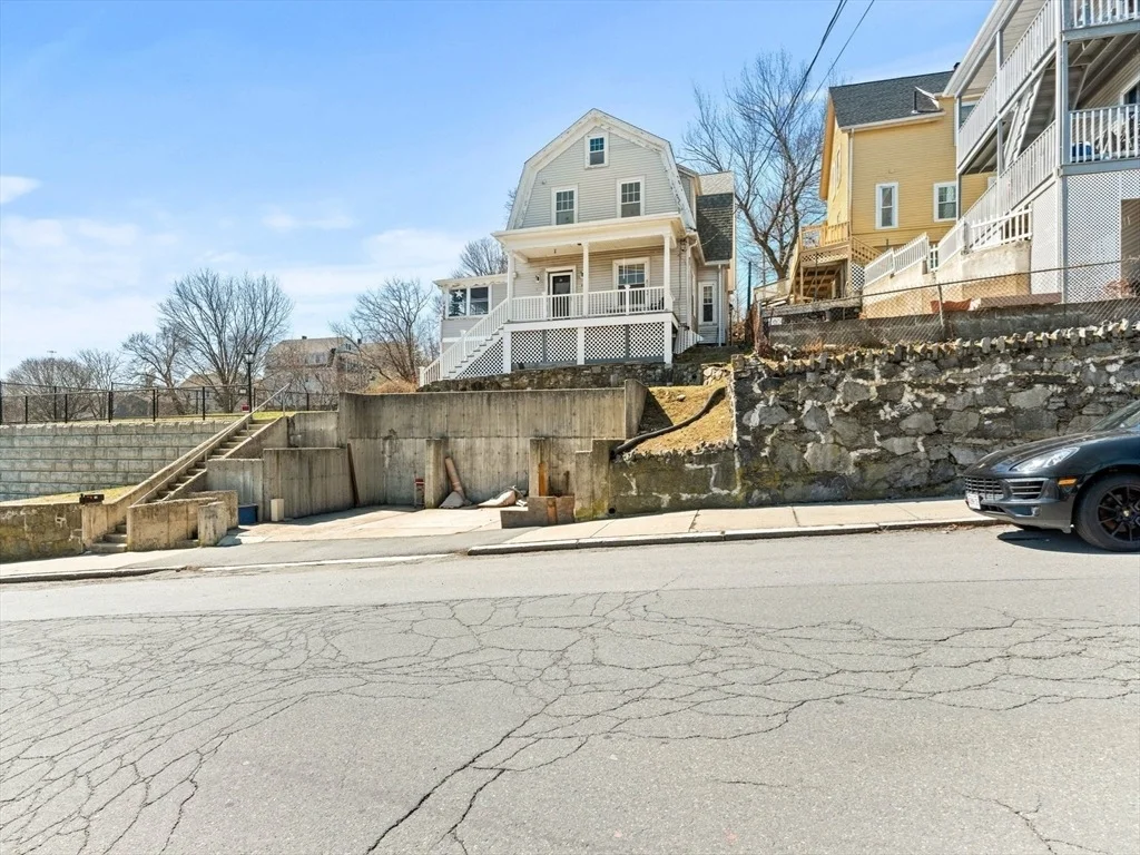 Photo of 72 Cook St