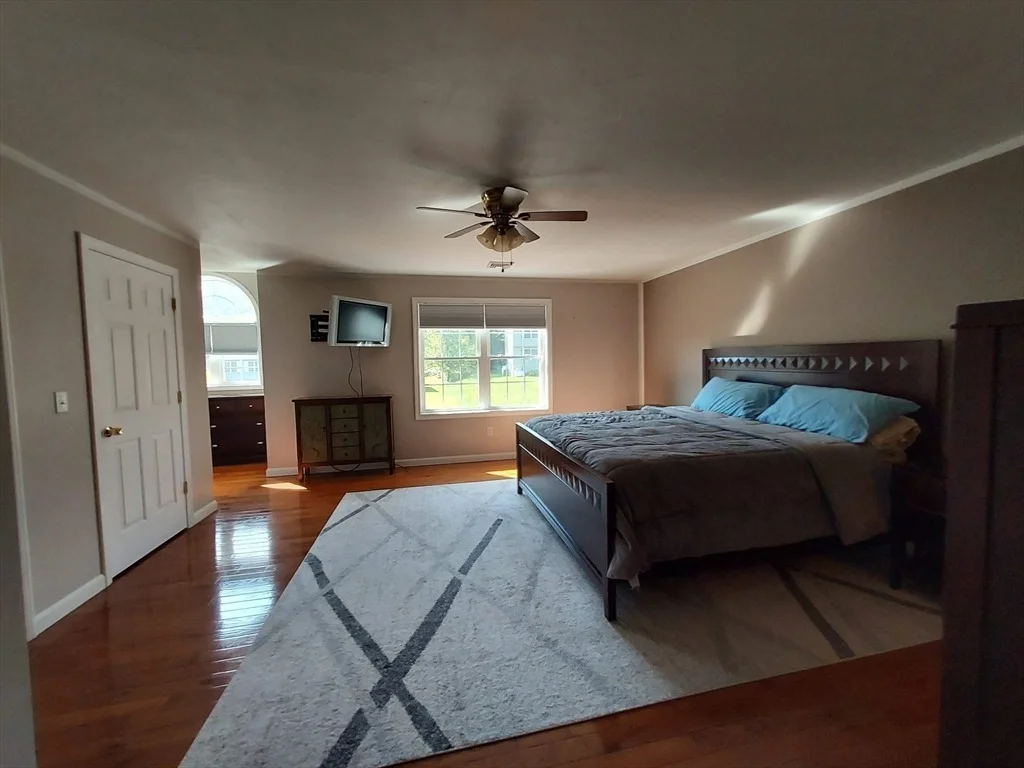 Photo of 71 Eagle Dr