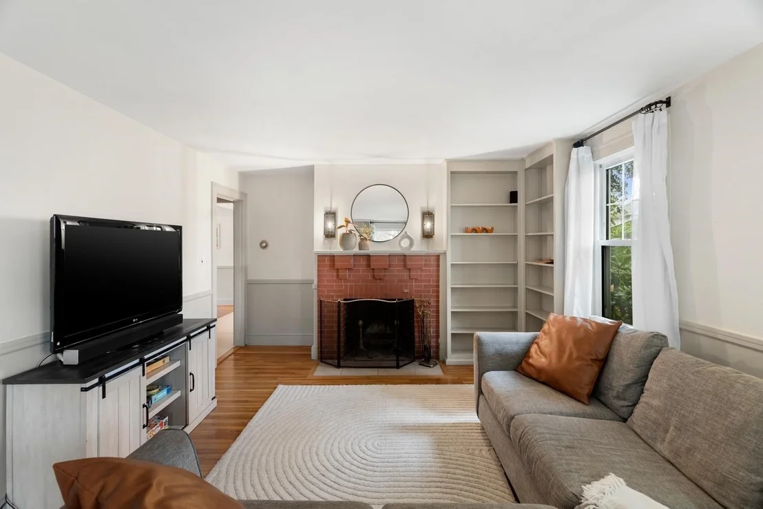Photo of 67 Ellsworth Rd
