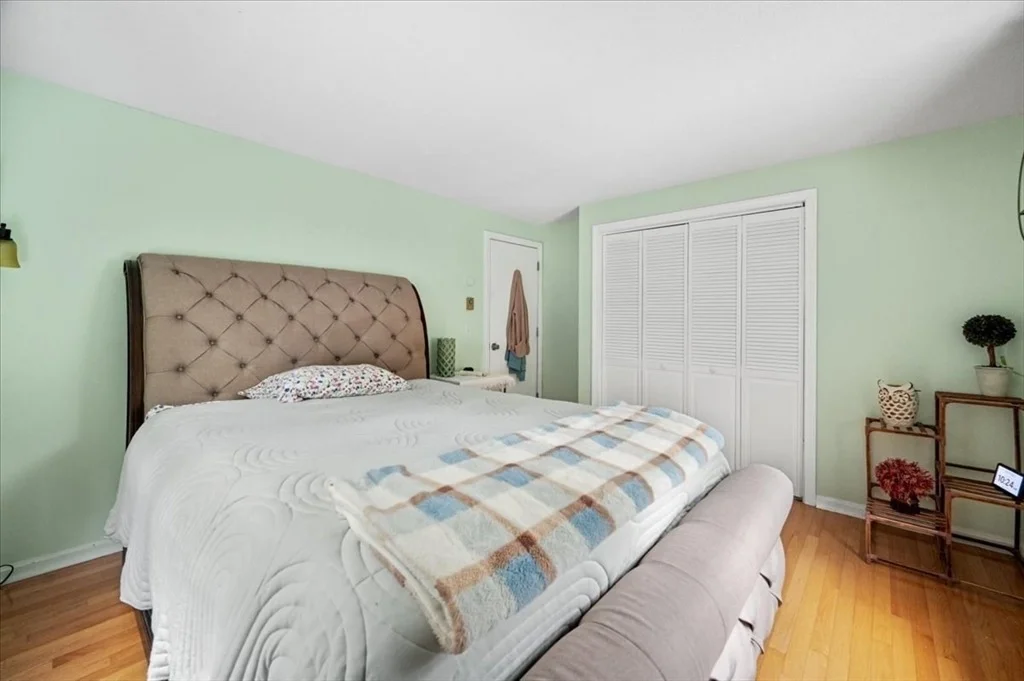 Photo of 320 Alpine Dr
