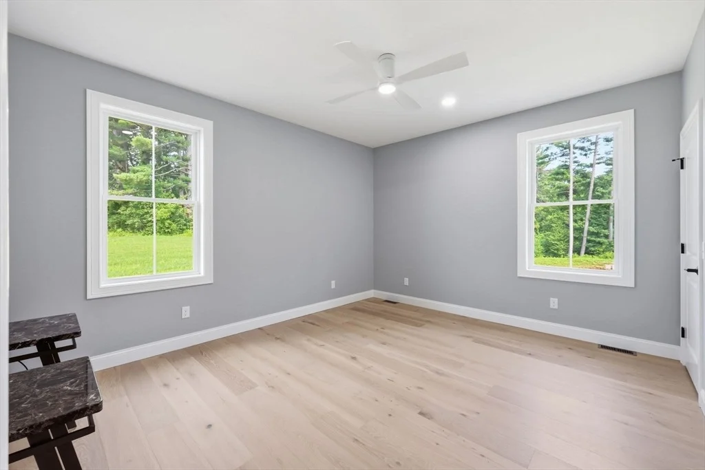 Photo of 17 Silvergrass Ln