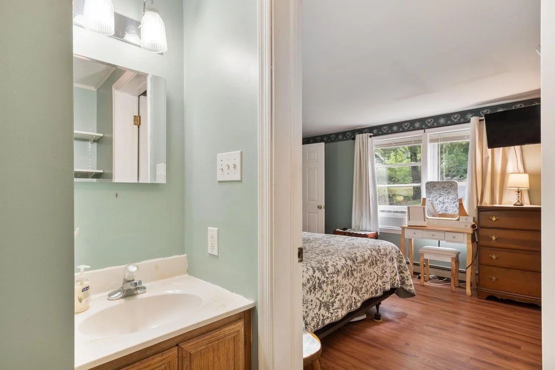 Photo of 64 Mystery Ln