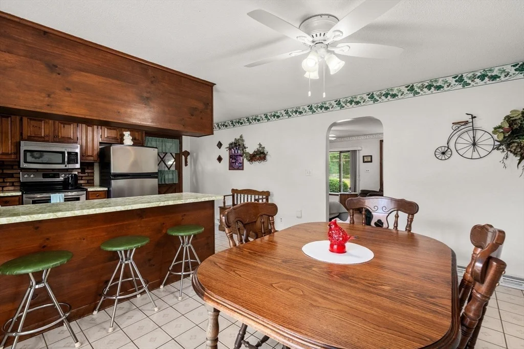 Photo of 749 Alpine Dr