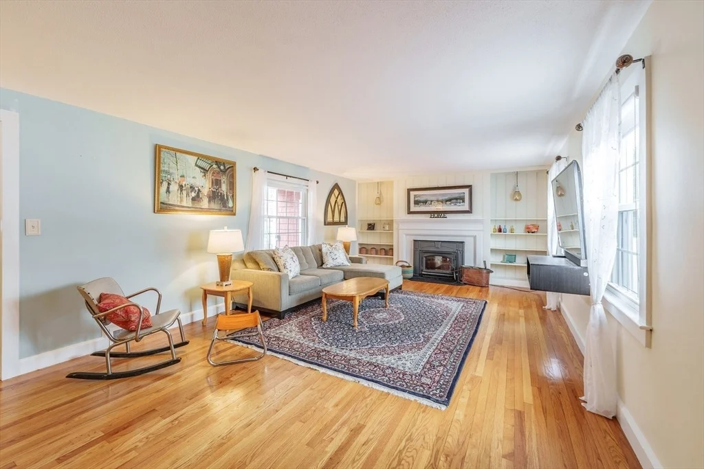 Photo of 236 Burbank Rd