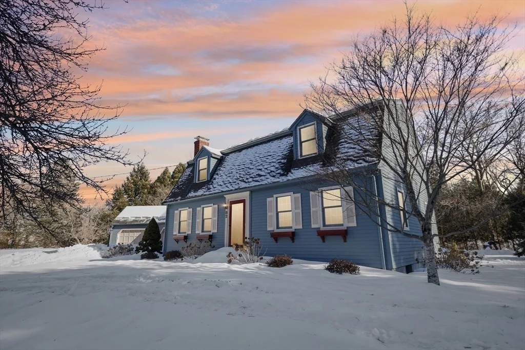 Photo of 82 Old Bolton Rd